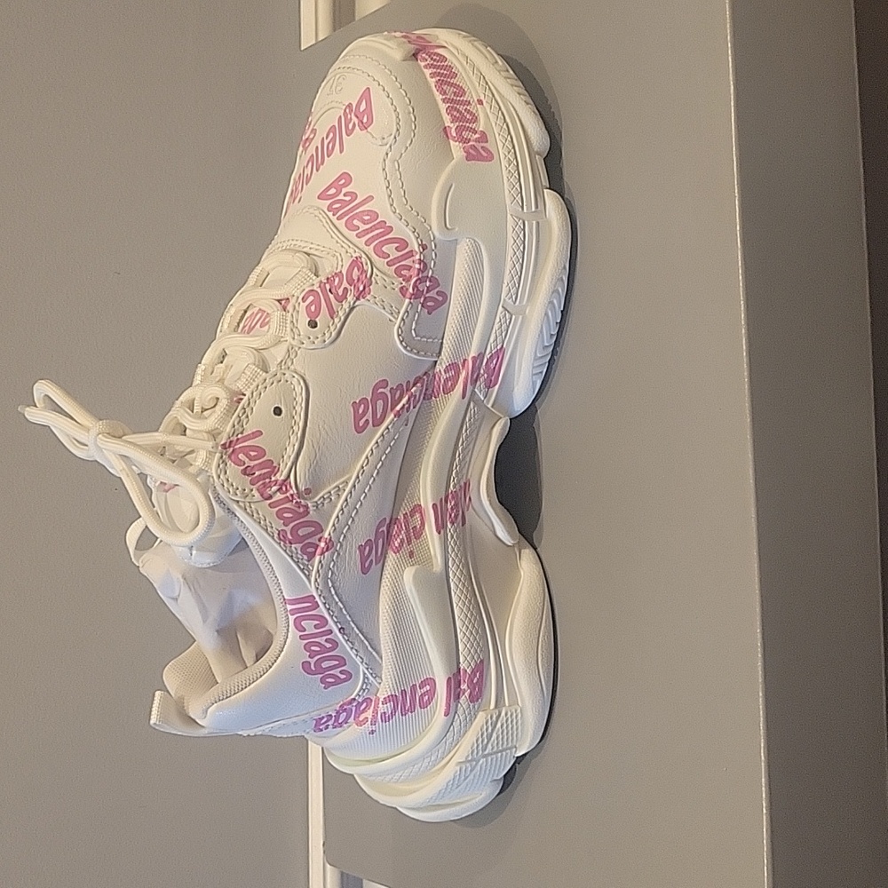 Balenciaga Triple S Sneaker - Picture 9 of 10